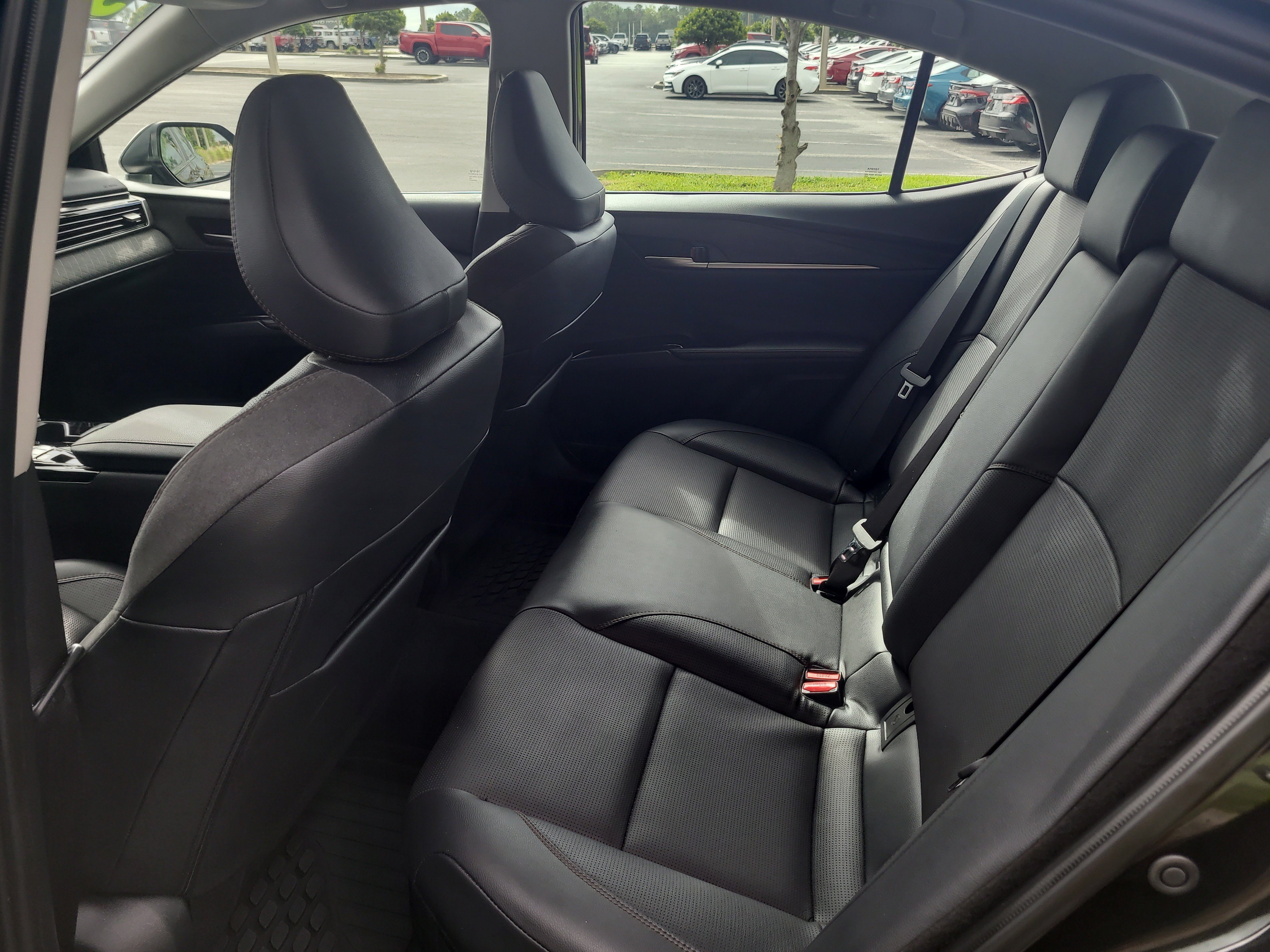 Certified 2025 Toyota Camry XLE FWD image 13