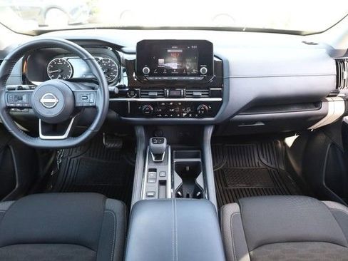 Certified 2025 Nissan Pathfinder SV FWD image 24