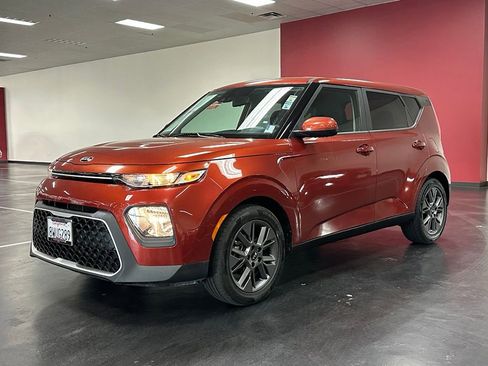 Used 2021 Kia Soul S FWD image 3