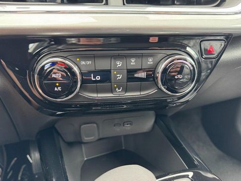 New 2026 Chevrolet Trax LT FWD image 33