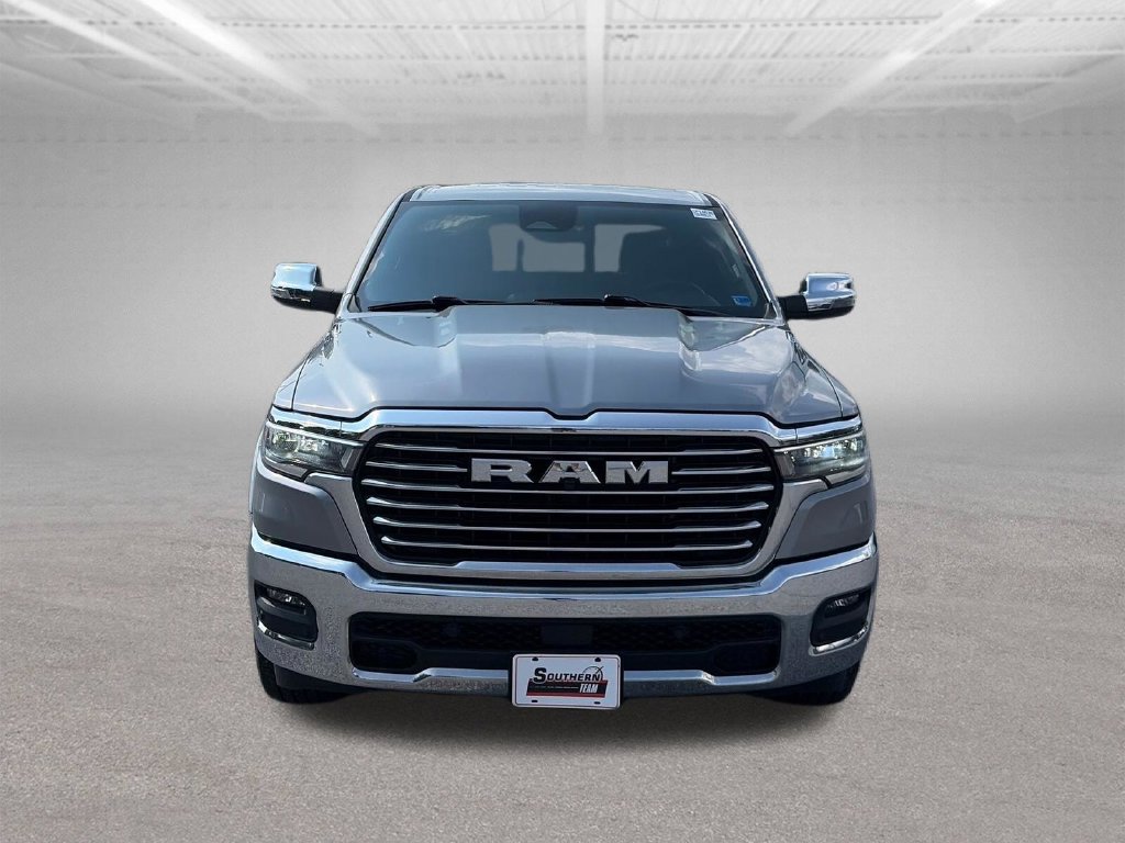 Used 2025 RAM 1500 Laramie AWD/4WD image 9