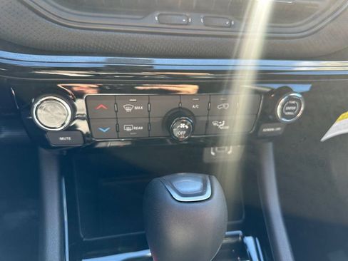 New 2026 Jeep Compass Latitude AWD/4WD image 20