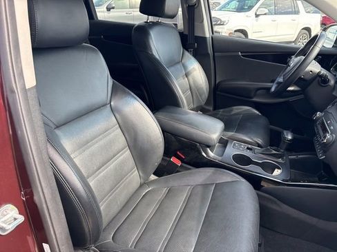 Used 2019 Kia Sorento SX w/ SX Touring Package AWD/4WD image 24