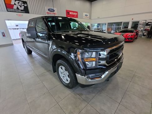 Used 2023 Ford F150 XLT w/ Trailer Tow Package AWD/4WD image 5