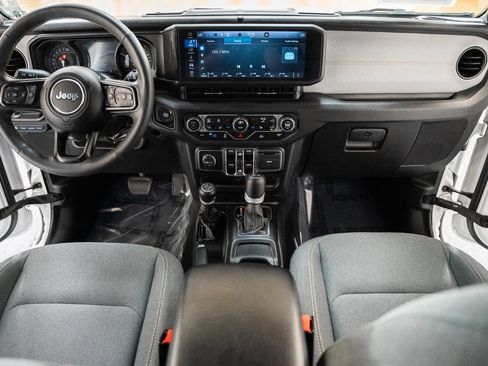 Used 2024 Jeep Wrangler Unlimited w/ Convenience Group AWD/4WD image 26