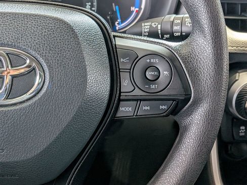 Certified 2024 Toyota RAV4 XLE AWD/4WD image 17