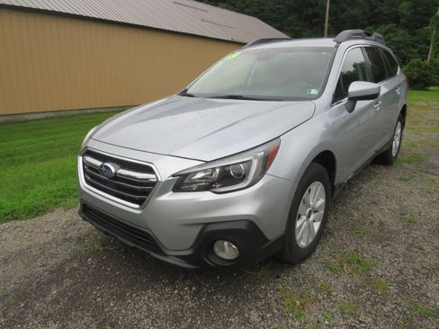 Used 2019 Subaru Outback 2.5i Premium AWD/4WD image 3