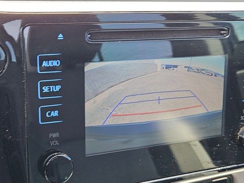 Used 2017 Toyota Corolla LE w/ Carpet Mat Package (TMS) FWD image 12