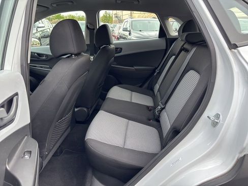 Used 2021 Hyundai Kona SE w/ Cargo Package AWD/4WD image 7