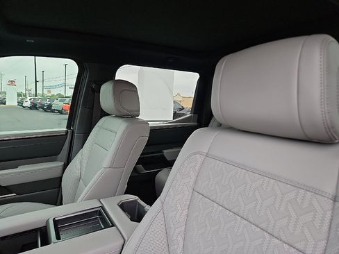 Used 2025 Toyota Tundra Limited image 11