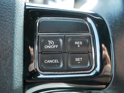 Used 2014 Dodge Grand Caravan SE FWD image 29