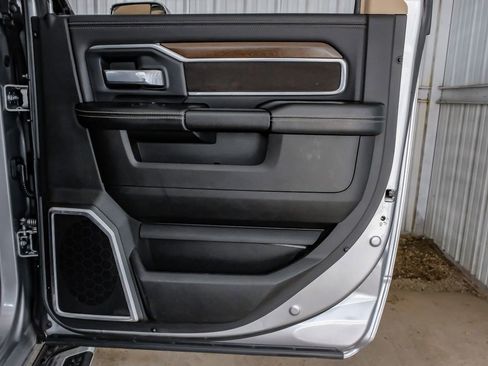 Used 2022 RAM 3500 Laramie AWD/4WD image 47