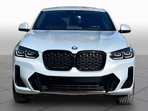 Used 2023 BMW X4 xDrive30i w/ M Sport Package AWD/4WD image 4