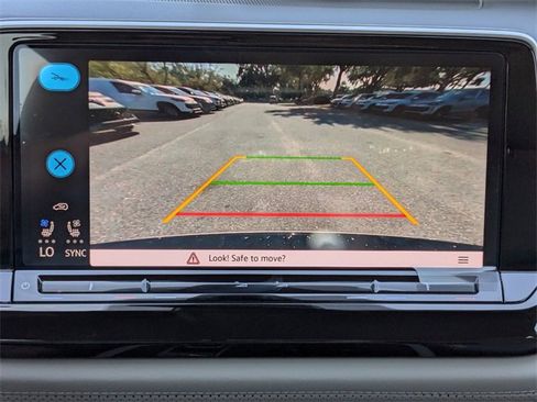 New 2026 Volkswagen Atlas SE image 24