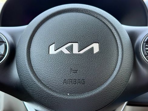 Used 2025 Kia Soul LX FWD image 20