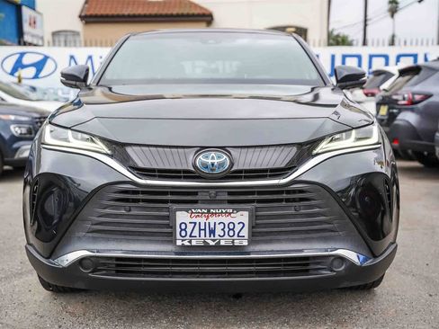 Used 2021 Toyota Venza Limited image 2