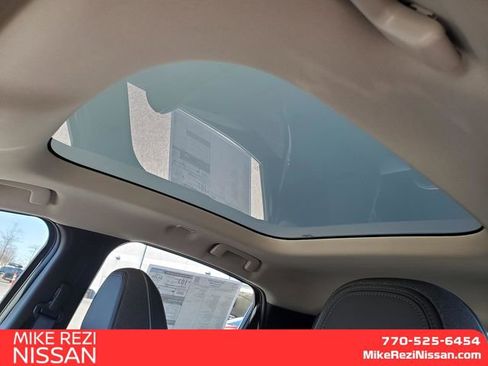 New 2026 Nissan Leaf Platinum+ w/ Cargo Package (Platinum+) FWD image 15
