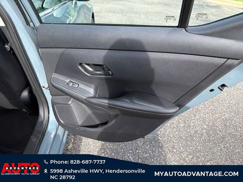 Used 2025 Nissan Sentra SV FWD image 31