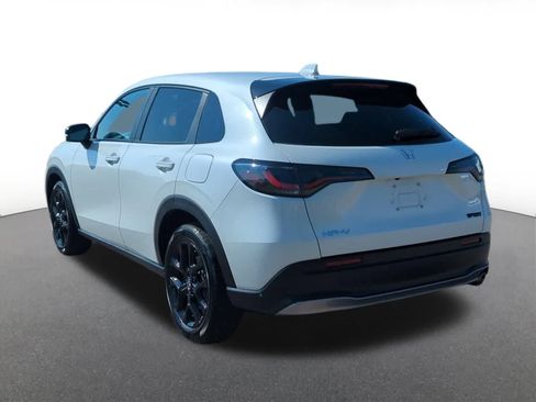 Used 2023 Honda HR-V Sport image 4