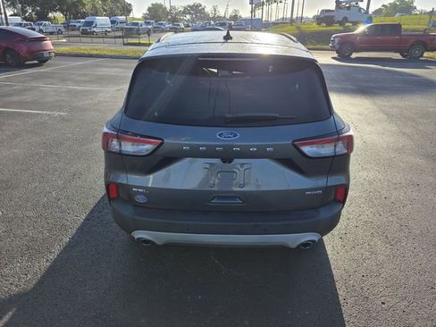 Certified 2022 Ford Escape SEL w/ Technology Package AWD/4WD image 6