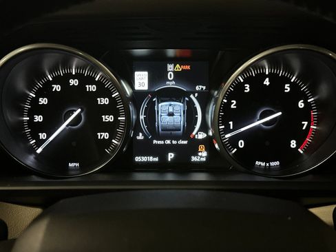 Used 2017 Land Rover Range Rover Sport HSE image 32