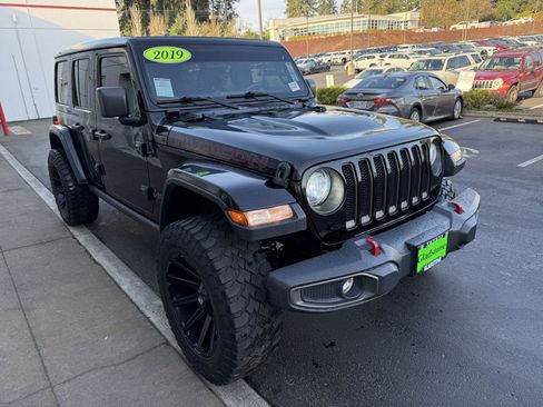 Used 2019 Jeep Wrangler Unlimited Rubicon w/ Uconnect 4C Nav & Sound Group image 7