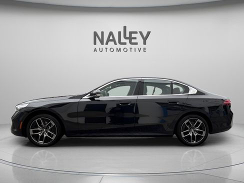 Used 2026 BMW 530i image 3