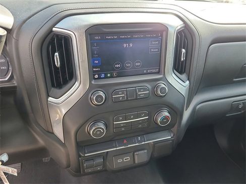 Used 2020 Chevrolet Silverado 3500 LT image 28