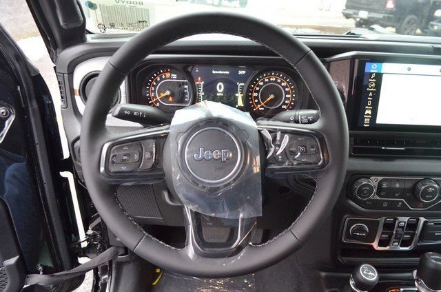 New 2026 Jeep Gladiator Sport AWD/4WD image 16