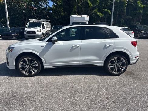 Used 2022 Audi Q3 2.0T Premium Plus AWD/4WD image 4