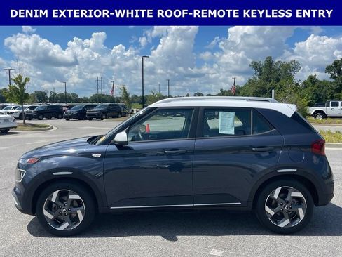 Used 2023 Hyundai Venue Limited w/ Cargo Package FWD image 7