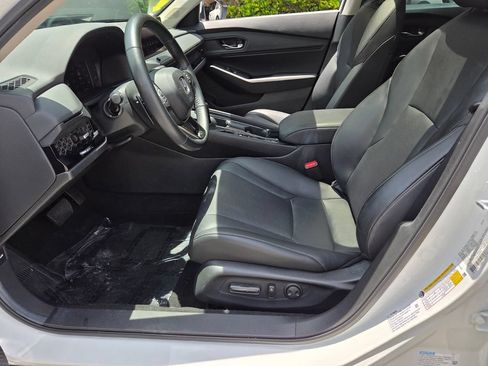 Used 2024 Honda Accord EX-L image 9