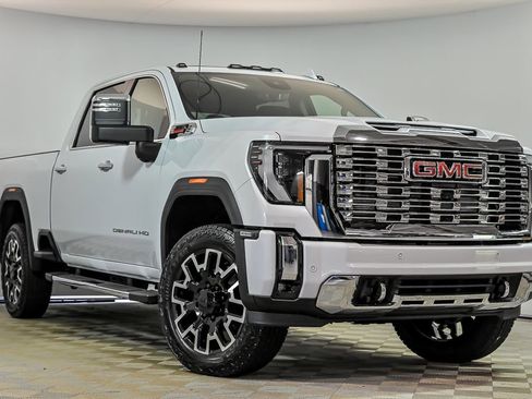 New 2026 GMC Sierra 2500 Denali w/ Denali Reserve Package AWD/4WD image 1