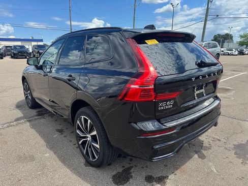 Used 2024 Volvo XC60 B5 Ultimate w/ Protection Package Premier AWD/4WD image 6