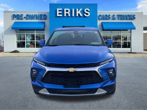 Used 2025 Chevrolet Blazer LT image 3