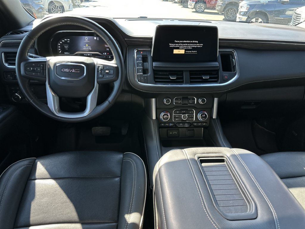 Used 2023 GMC Yukon XL SLT AWD/4WD image 10