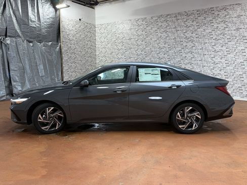 New 2026 Hyundai Elantra Limited image 5