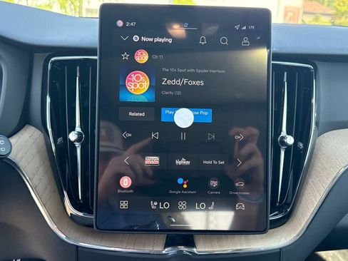 New 2026 Volvo XC60 B5 Plus w/ Climate Package image 22