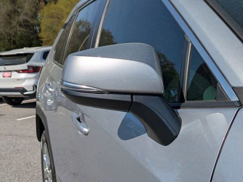 Used 2021 Toyota RAV4 XLE Premium image 13