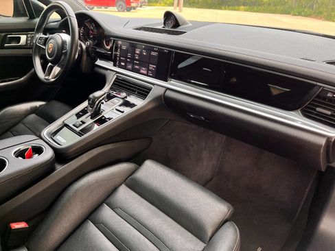 Used 2018 Porsche Panamera 4 AWD/4WD image 24