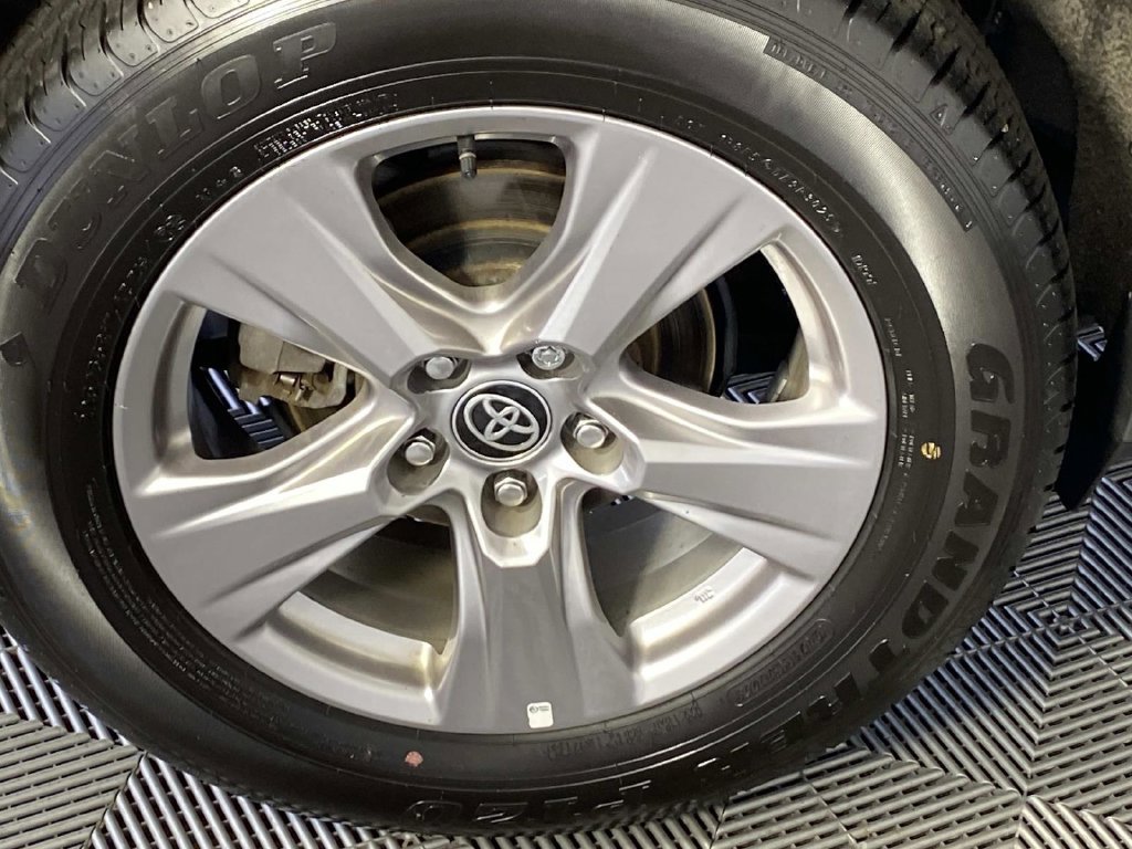 Used 2024 Toyota RAV4 XLE w/ Convenience Package AWD/4WD image 30