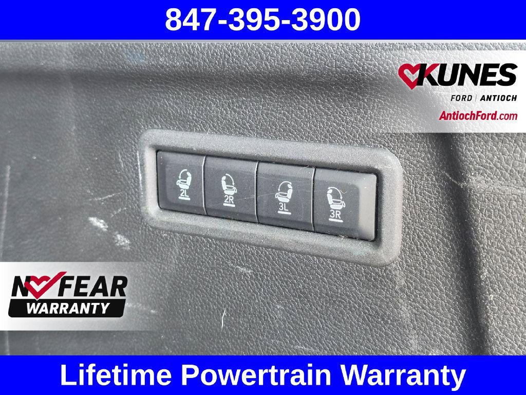 Used 2024 Jeep Wagoneer L Series II AWD/4WD image 33