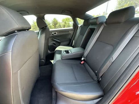 Used 2025 Honda Civic Sport image 17