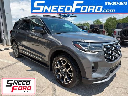Used 2025 Ford Explorer Platinum w/ Ultimate Package AWD/4WD image 1