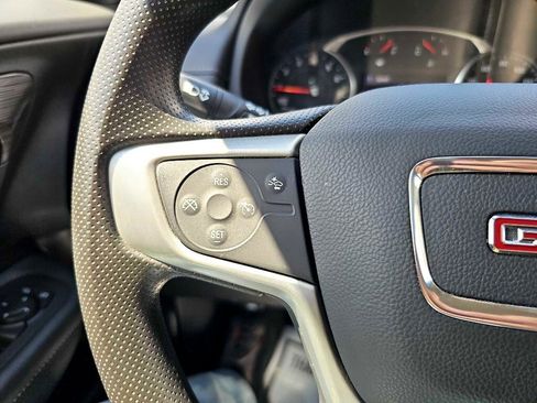 Used 2024 GMC Terrain SLE image 25