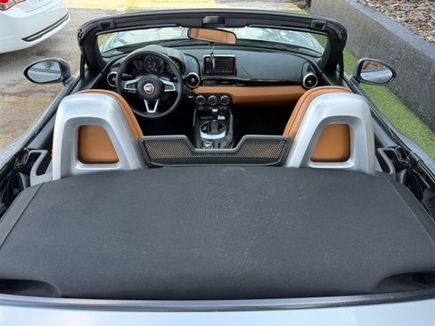 Used 2017 FIAT 124 Spider Lusso RWD image 20
