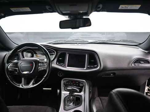 Used 2019 Dodge Challenger GT w/ Plus Package RWD image 37