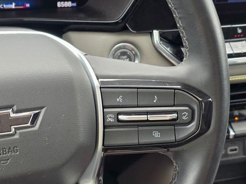 Used 2024 Chevrolet Colorado ZR2 w/ Technology Package AWD/4WD image 28