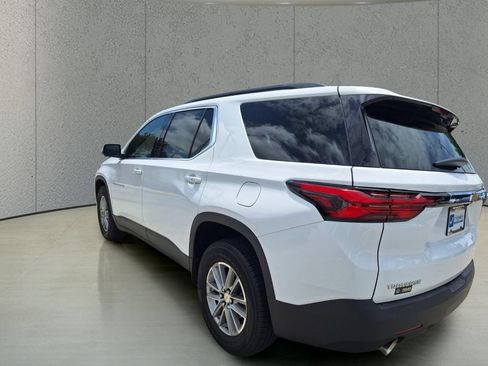 Used 2023 Chevrolet Traverse LT FWD image 3