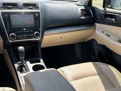 Used 2018 Subaru Outback 2.5i Limited AWD/4WD image 27